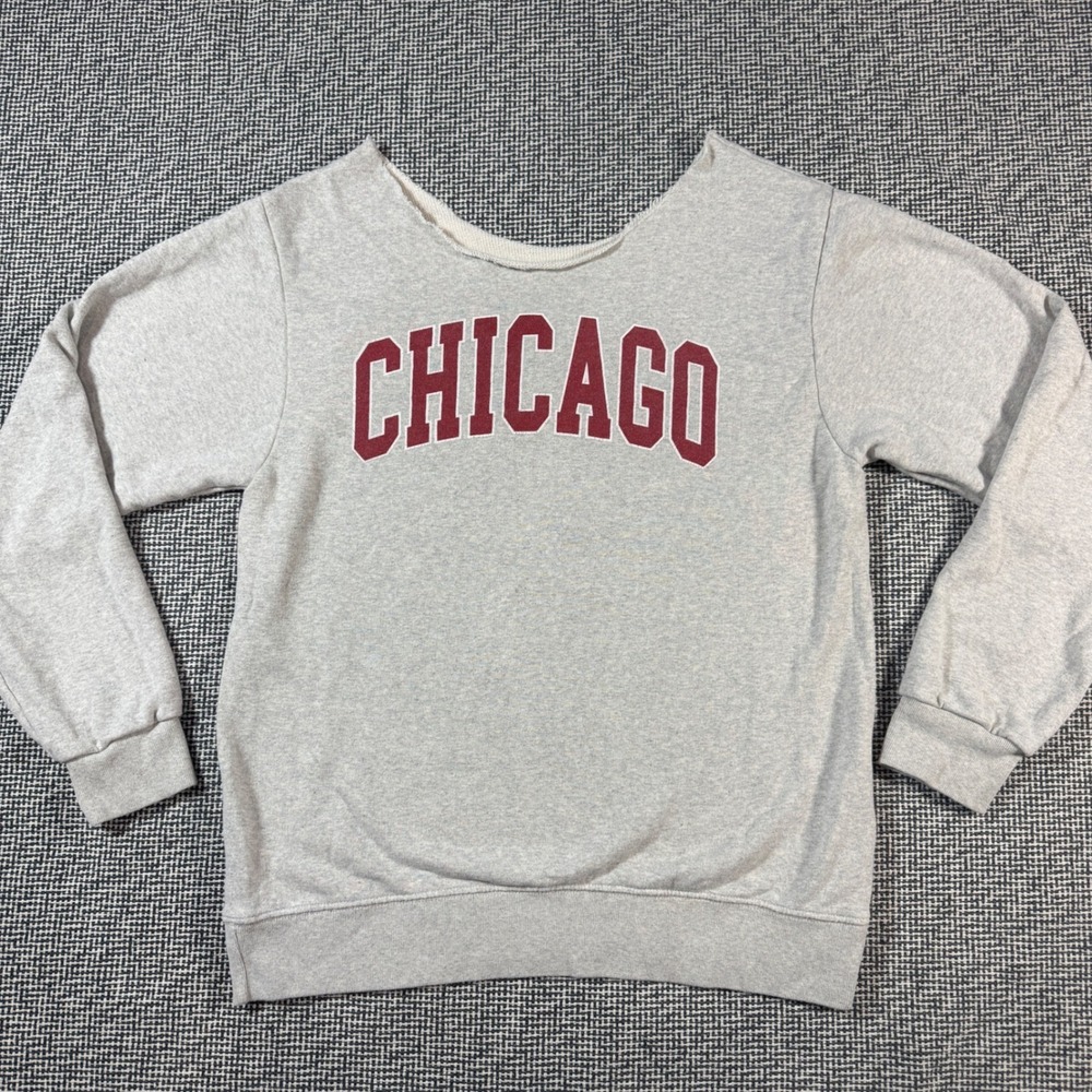 Chicago Graphic Sweatshirt Gray Raw Edge Off Shoulder Pullover Womens M/L